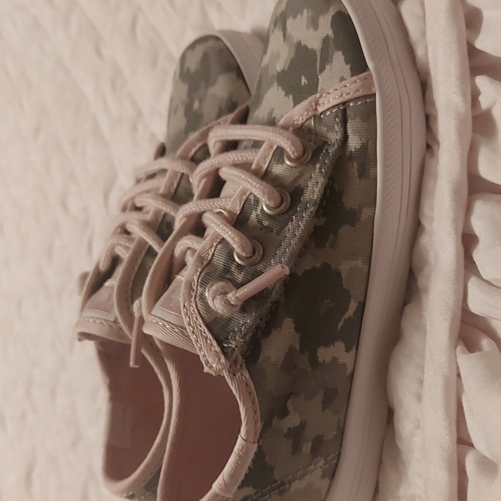Little Girls Camo Pink Keds